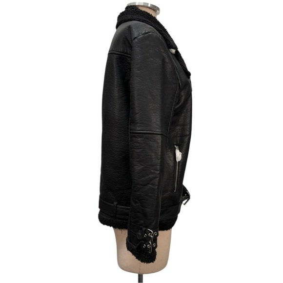 Forever 21 Faux Leather Sherpa Lined Moto Jacket Size Medium - Picture 2 of 10